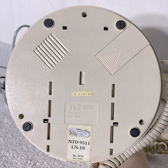 Vintage 70s Northern Telecom Ivory Round Push Button Phone Telephone - Picture 12 of 16